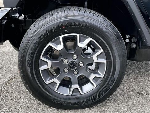 New 2026 Jeep Gladiator Sport AWD/4WD image 12