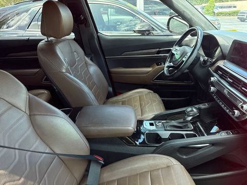 Used 2021 Kia Telluride SX w/ SX Prestige Package AWD/4WD image 11