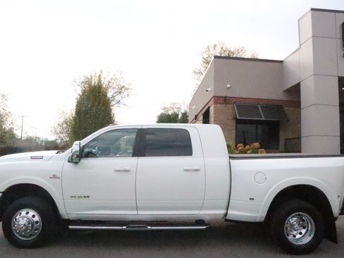 Used 2024 RAM 3500 Limited w/ Towing Technology Group AWD/4WD image 10