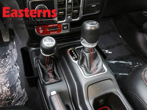 Used 2020 Jeep Wrangler Unlimited Rubicon w/ LED Lighting Group AWD/4WD image 13