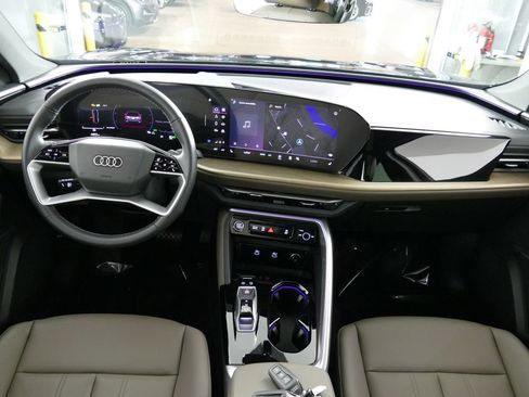 Certified 2025 Audi Q5 Premium w/ Convenience Package AWD/4WD image 23
