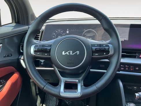 Used 2025 Kia Sportage SX AWD/4WD image 14