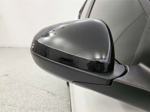 Used 2025 Chevrolet Trax ACTIV w/ Sunroof Package image 18