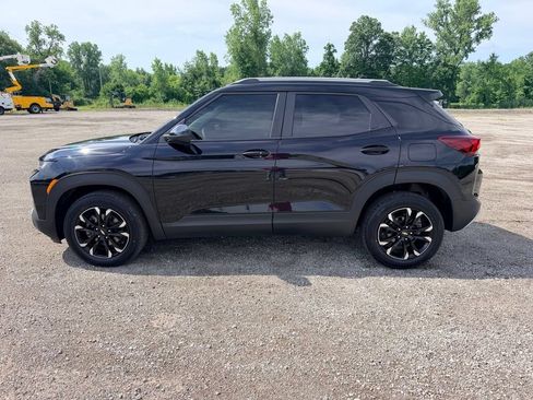 Used 2022 Chevrolet TrailBlazer LT w/ Convenience Package AWD/4WD image 4