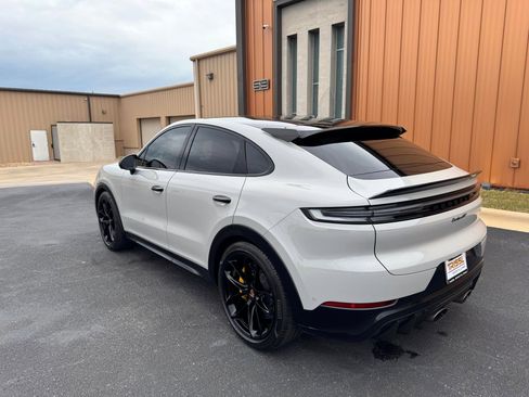 Used 2024 Porsche Cayenne Turbo GT AWD/4WD image 12
