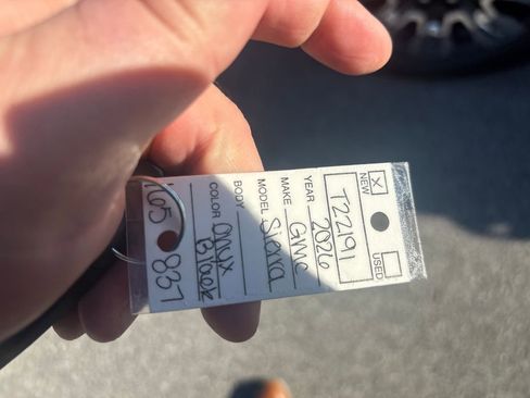 New 2026 GMC Sierra 2500 Denali w/ Denali Reserve Package image 35