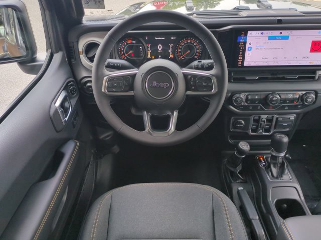 New 2026 Jeep Wrangler Unlimited Sahara w/ Technology Group AWD/4WD image 16