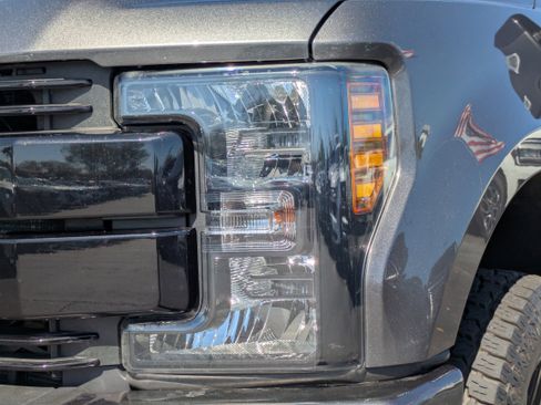 Used 2019 Ford F250 Lariat w/ Lariat Ultimate Package image 29