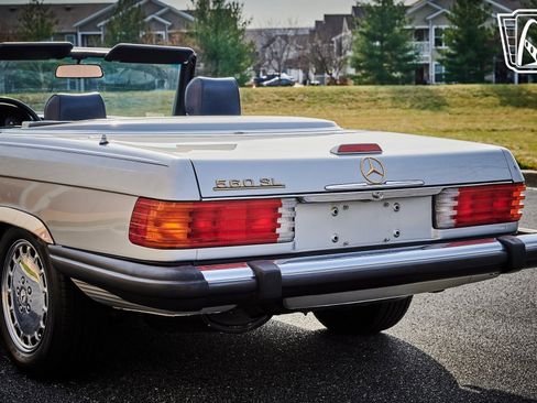Used 1988 Mercedes-Benz 560 SL image 38