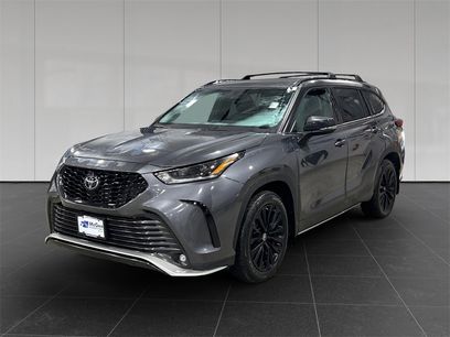 Used 2023 Toyota Highlander XSE