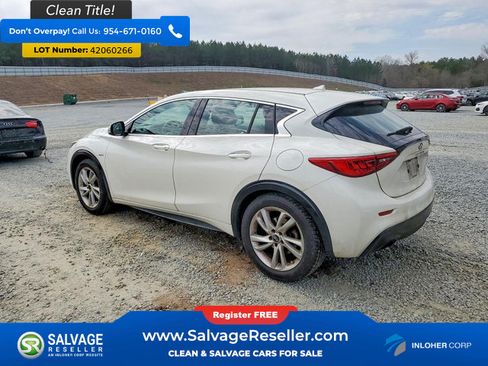 Used 2017 INFINITI QX30 FWD image 3