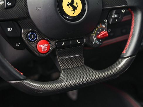Used 2021 Ferrari F8 Tributo image 40