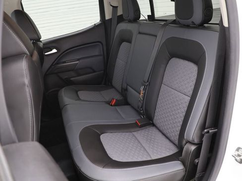 Used 2015 Chevrolet Colorado Z71 image 16