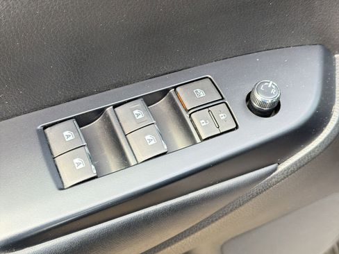 Used 2018 Toyota Highlander Limited image 11