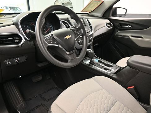 Used 2020 Chevrolet Equinox LS image 12