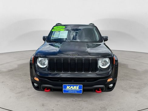 Used 2019 Jeep Renegade Trailhawk AWD/4WD image 2