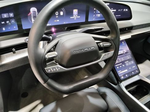 Used 2024 Lucid Air Touring AWD/4WD image 13