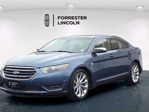 Used 2018 Ford Taurus Limited w/ Driver Assist Package image 7