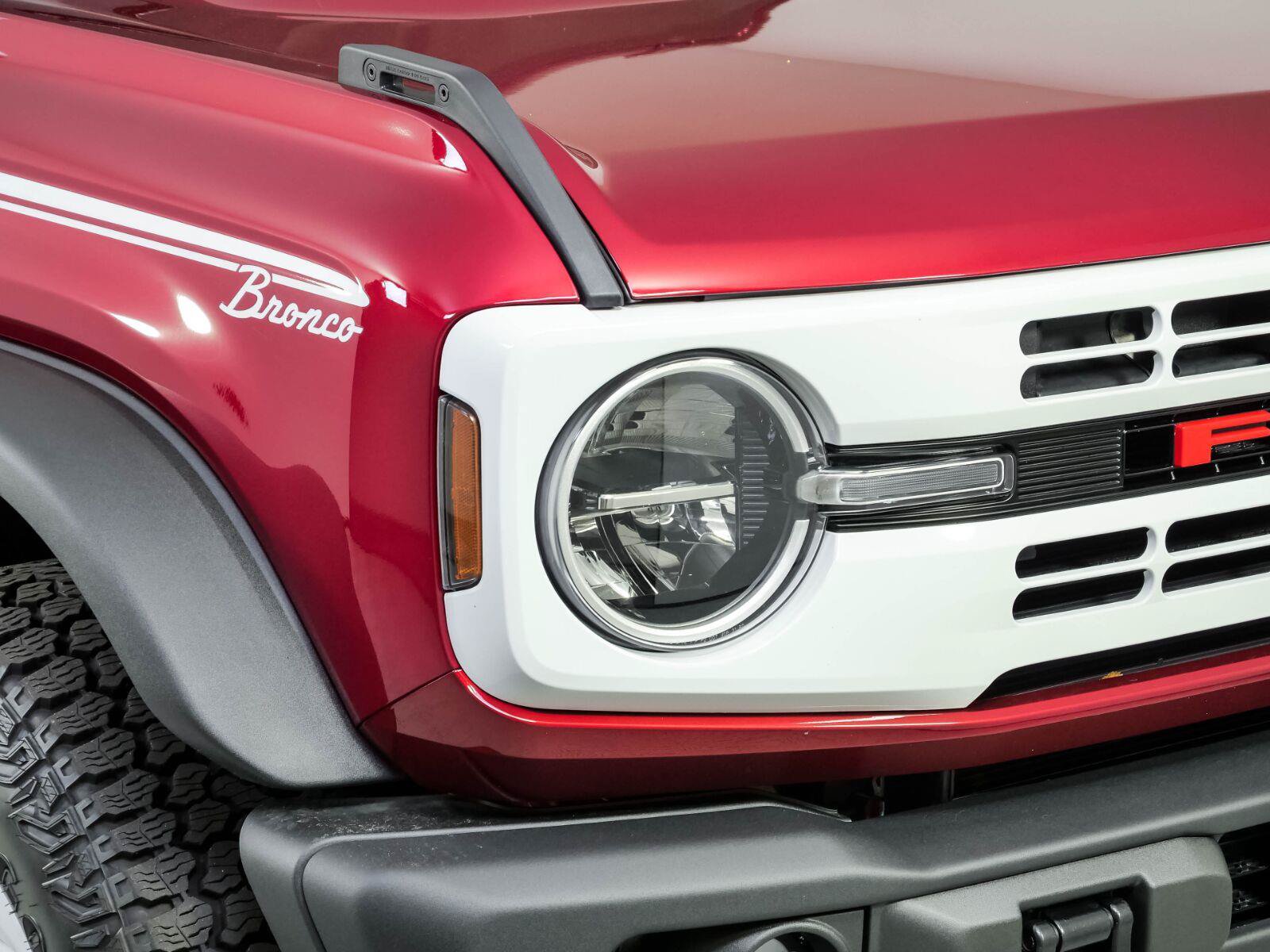 Used 2025 Ford Bronco Heritage Edition AWD/4WD image 32