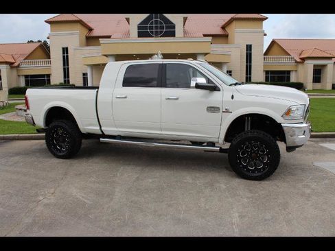 Used 2018 RAM 2500 Longhorn w/ Convenience Group AWD/4WD image 2