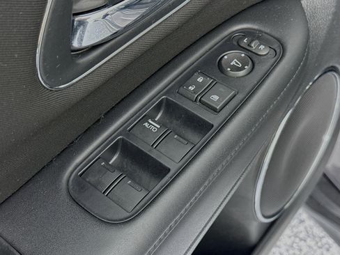 Certified 2017 Honda HR-V EX image 17