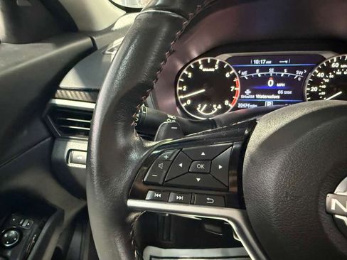 Used 2024 Nissan Altima 2.5 SR w/ SR Premium Package image 12