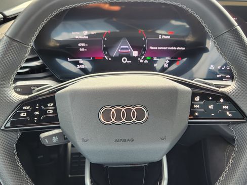Used 2025 Audi SQ5 Prestige AWD/4WD image 28