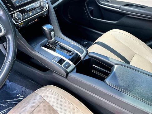 Used 2017 Honda Civic EX-L image 16