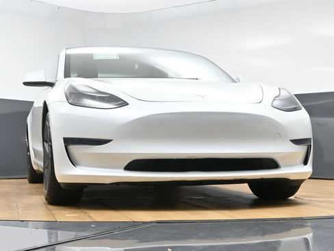 Used 2023 Tesla Model 3 Standard Range RWD image 53