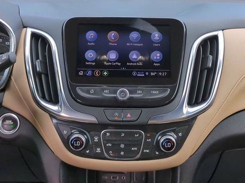 Used 2023 Chevrolet Equinox Premier AWD/4WD image 16