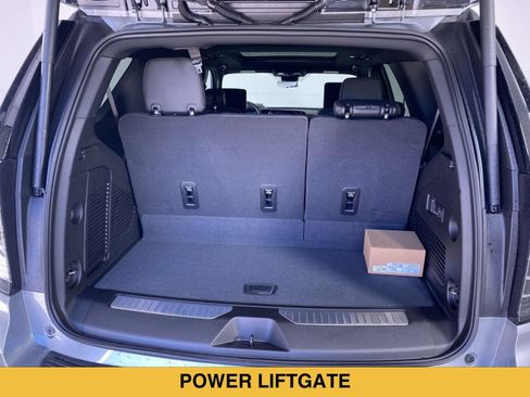 Used 2025 Chevrolet Tahoe High Country AWD/4WD image 16