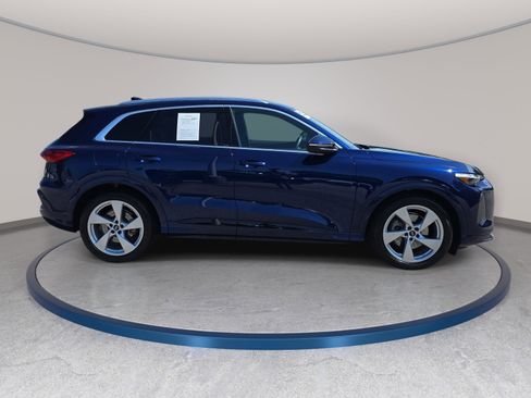 Certified 2025 Audi Q5 Prestige AWD/4WD image 4