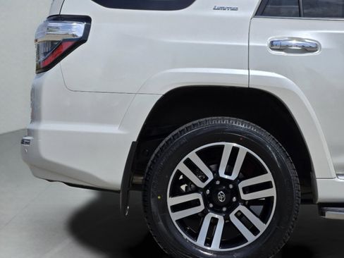 Used 2022 Toyota 4Runner Limited image 32