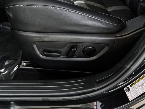 Used 2024 MAZDA CX-50 AWD 2.5 S w/ Preferred Package image 17