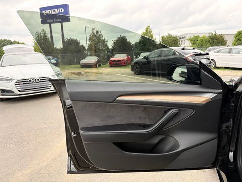 Used 2022 Tesla Model 3 Long Range AWD/4WD image 15