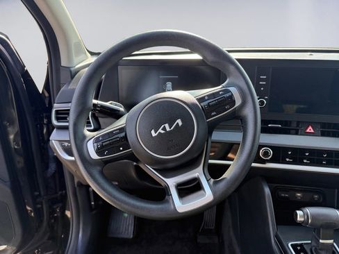 Used 2024 Kia Sportage LX AWD/4WD image 14
