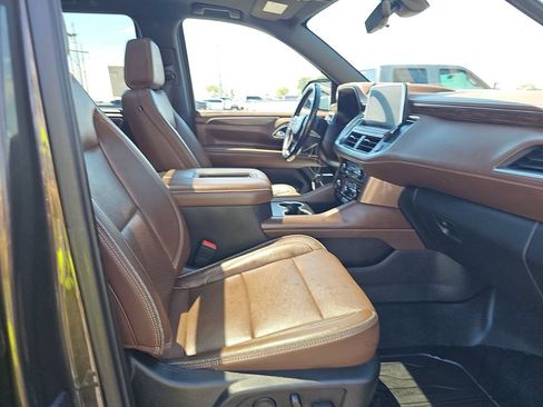 Used 2021 Chevrolet Tahoe High Country w/ Premium Package AWD/4WD image 10