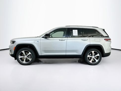 Used 2023 Jeep Grand Cherokee 4WD 4xe w/ Luxury Tech Group II image 4