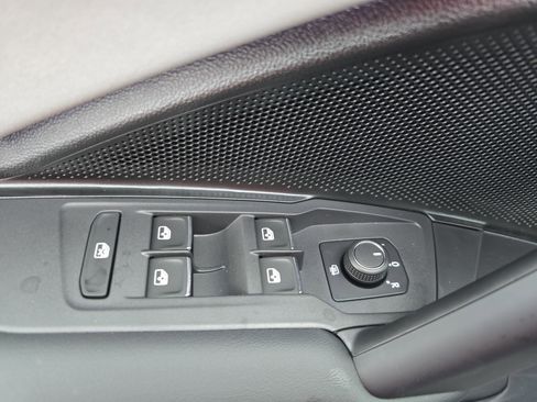 New 2026 Volkswagen Tiguan SE R-Line FWD image 27