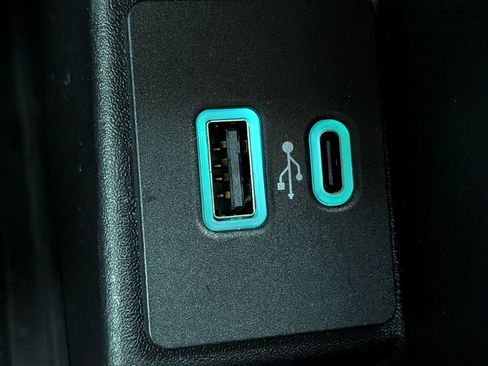 Certified 2024 Ford Edge ST-Line image 26