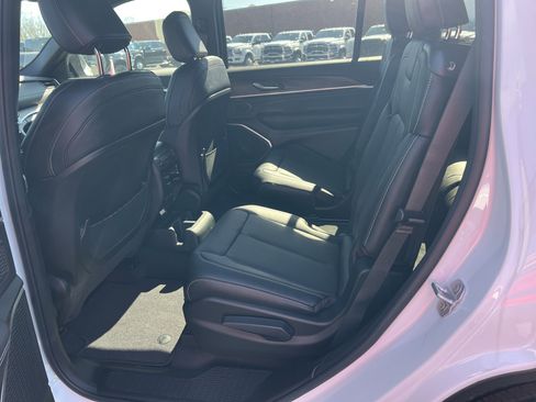 New 2026 Jeep Grand Cherokee L Limited AWD/4WD image 19