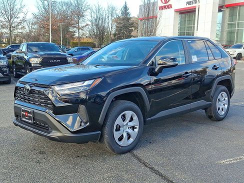 New 2025 Toyota RAV4 LE image 10