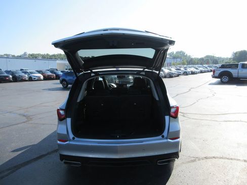 Used 2023 Acura MDX SH-AWD w/ Technology Package image 8