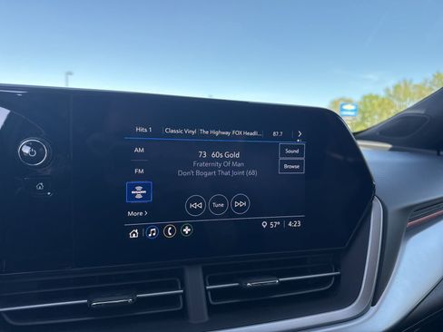 Used 2024 Chevrolet Trax RS w/ Driver Confidence Package image 27