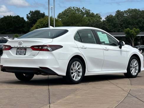 Used 2024 Toyota Camry LE w/ Convenience Package FWD image 4