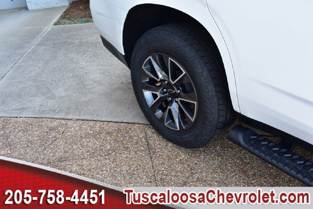 Used 2024 Chevrolet Tahoe Z71 w/ Luxury Package AWD/4WD image 18