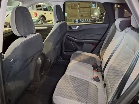 Used 2021 Ford Escape SE FWD image 19