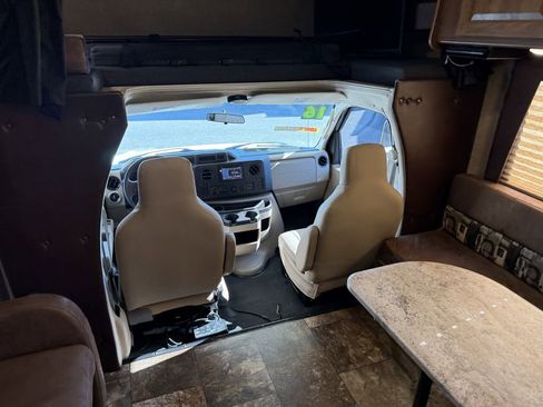 Used 2016 Ford E-450 and Econoline 450 Super Duty w/ Motorhome Prep Package image 43
