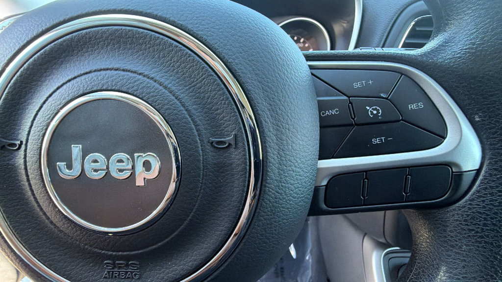 Used 2018 Jeep Compass Sport AWD/4WD image 20