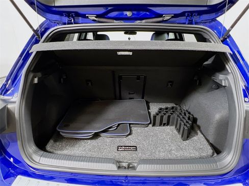 Used 2024 Volkswagen Golf R image 24